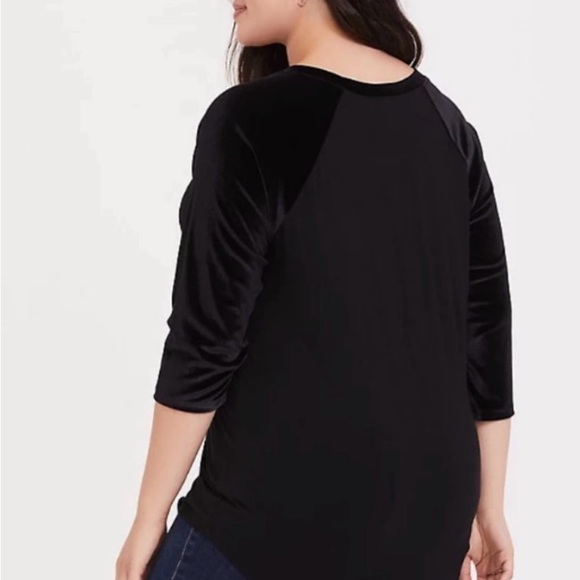 Torrid Super Soft Black Velvet 3/4 Sleeve Raglan Tunic Tee - Picture 4 of 7